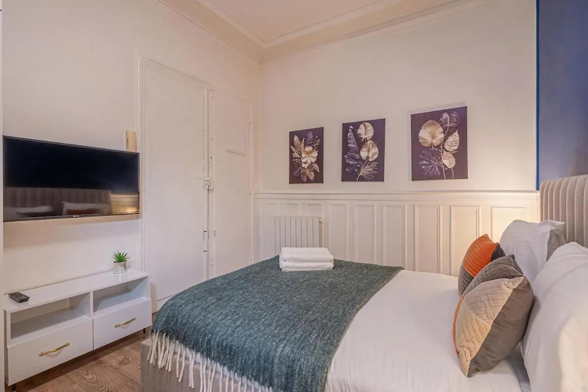 Studio Douillet Pour 2 Au Coeur De Montmartre-Ii Paris France